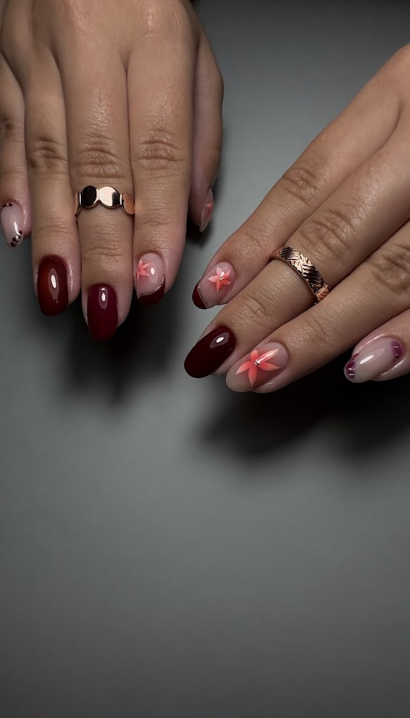 Nail art floral rose et vert